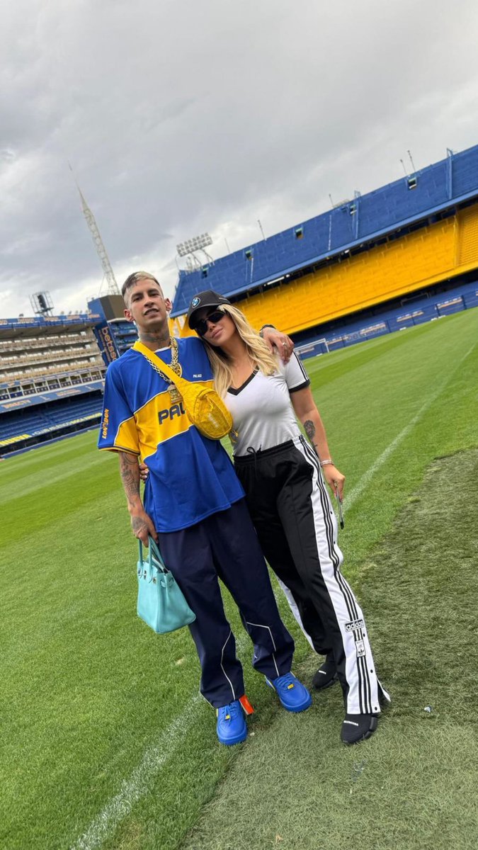 👀L-Gante y Wanda Nara en #LaBombonera.