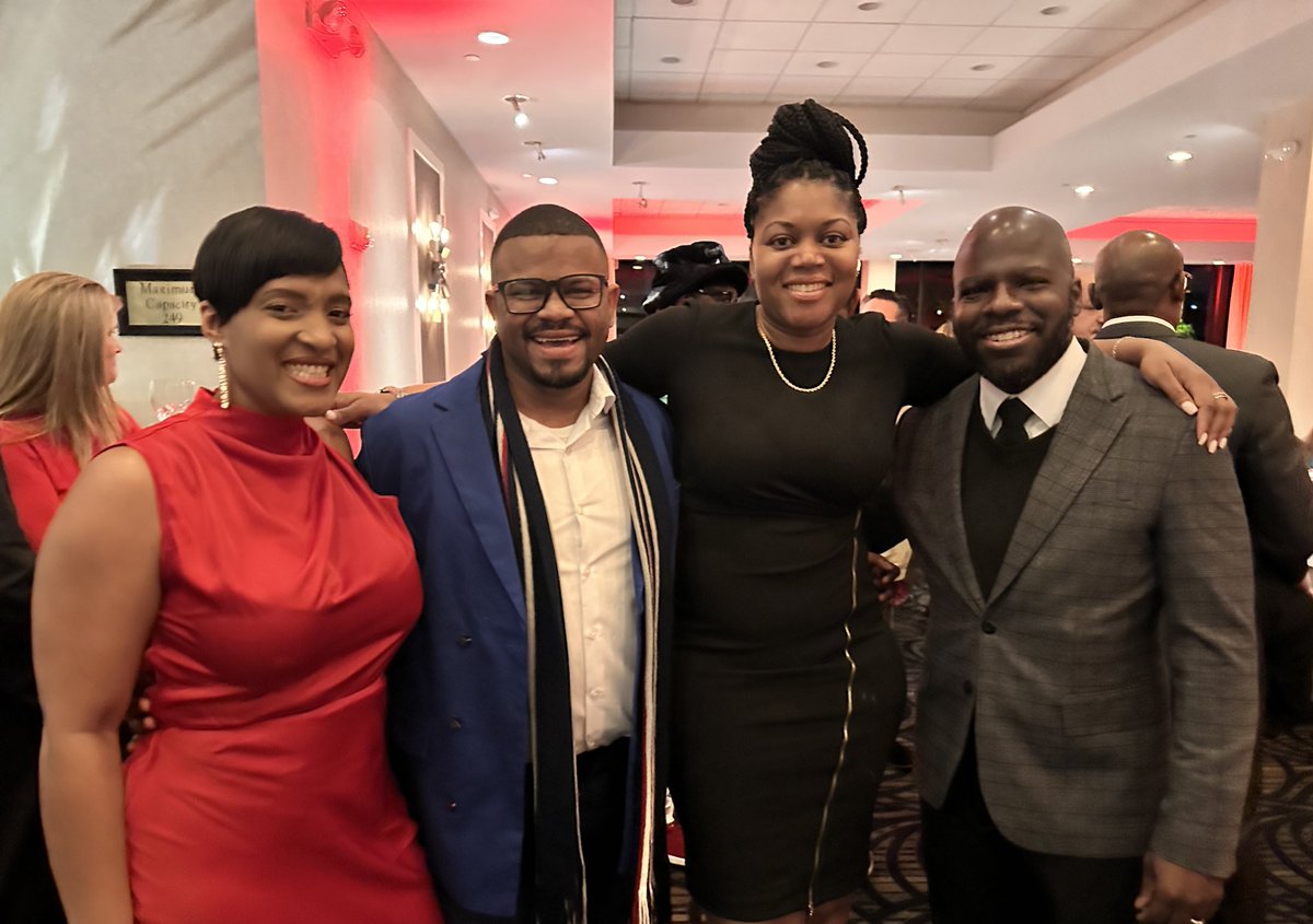RickettsMishca's tweet photo. Last night at the @BPAABroward holiday party. It was a beautiful night with amazing individuals! Food, music,prizes and most of all everyone in the room made it an awesome experience! #fyap #apoftheyear #broward @TraciAveni @AP_Newell @DonaldNicolas @AP_Rowe @VerniccaWynter https://t.co/nH4e1QCns5