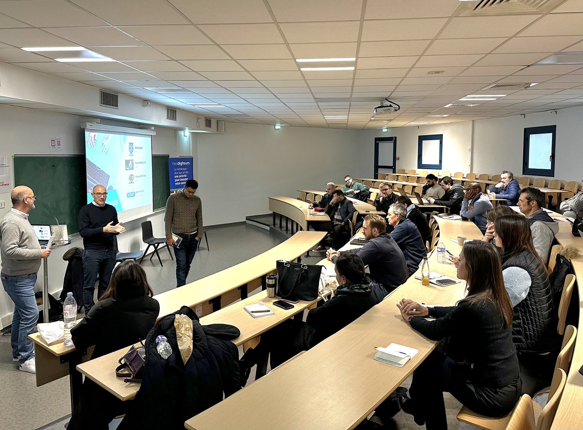 CEEVO95's tweet photo. #valdoise / #iledefrance / #ChooseIDF / #CCI_95 / #Ceevo95 : Participation du CEEVO aux Après-midis du numérique, organisés par la CCI du Val d'Oise, sur la thématique "Comment intégrer l'IA dans votre activité en tant que TPE-PME ?" - https://t.co/oHxd02YQ4g https://t.co/eGH0UdTQKs