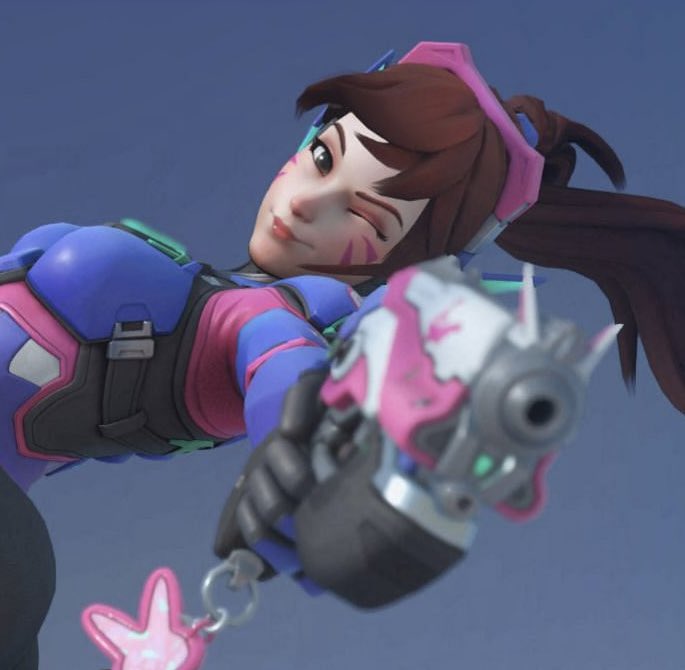 t1nshark's tweet photo. Not to be the friend thats too woke but I wonder what the difference is between characters who get a bunch of skins vs characters who don't https://t.co/dK1m1Pw3Xl