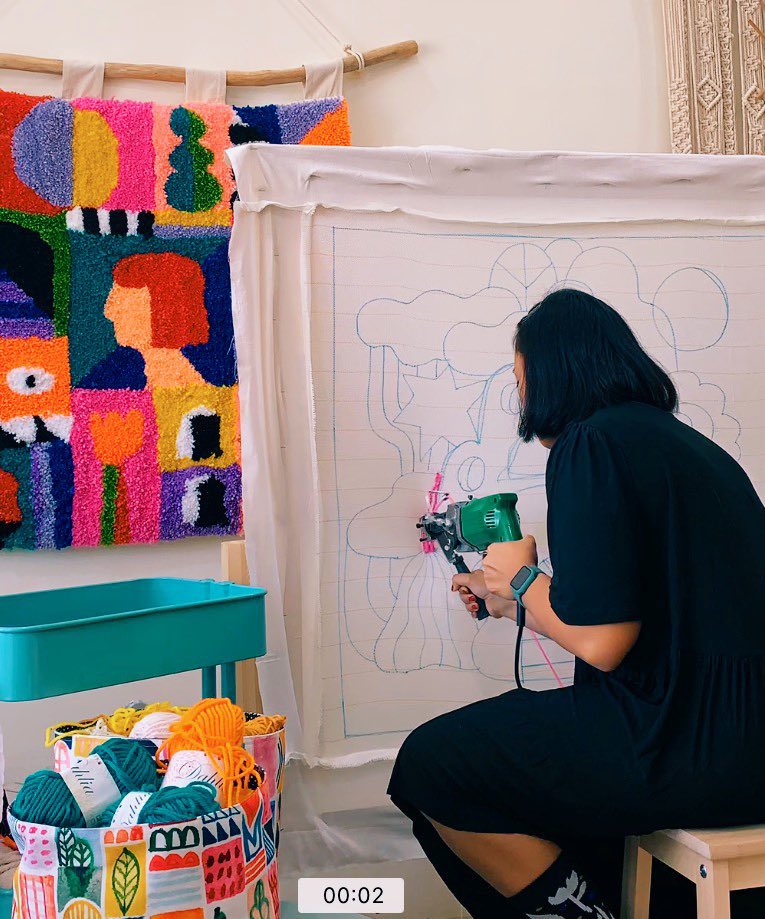 D I E L A tweet media