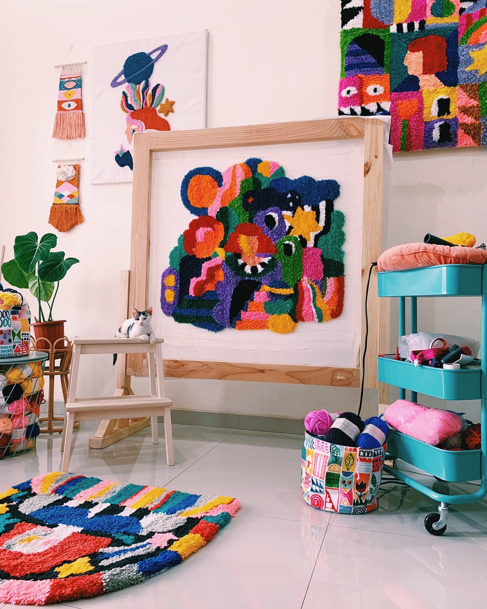 D I E L A tweet media