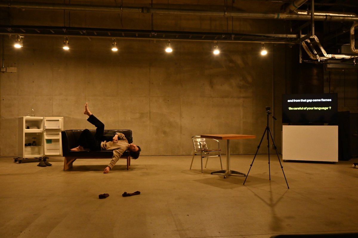 < FumenKaiga >

🔵BRIDGEショーケース🔵

本日、12月6日(金) 16:00開演です。

🎪 2演目＋トーク（計150分程度）
📍BankART Station（新高島駅地下1F）  

🎫 チケット
当日券 ¥3,000
※開演30分前に発売

📎 公演詳細 bridge-precog.studio.site

📷 大川あやの