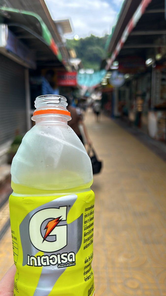 hen bawkins tweet media