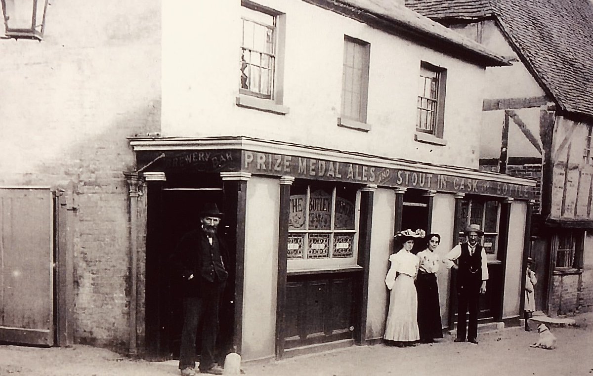 The Brewery Bar at Botley.