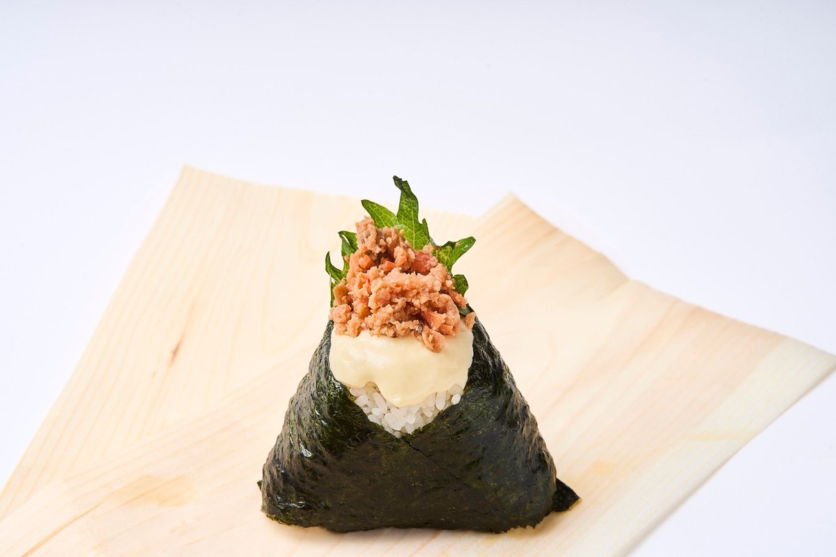 strong_diner's tweet photo. 鮭マヨ ¥400

おにぎりの代名詞、
鮭とマヨネーズの組み合わせは、
チートですね。

味付け完璧です。
ぜひご賞味あれ。

#強飯食堂
#REDLINE https://t.co/taCwc2fKUq