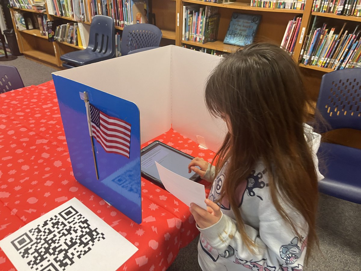 rutledge_mrs's tweet image. Looking back! Miller Mock Voting in the library! @WBMillerVikings @DISD_Libraries @DHLibraryStax @DISDLibrarian