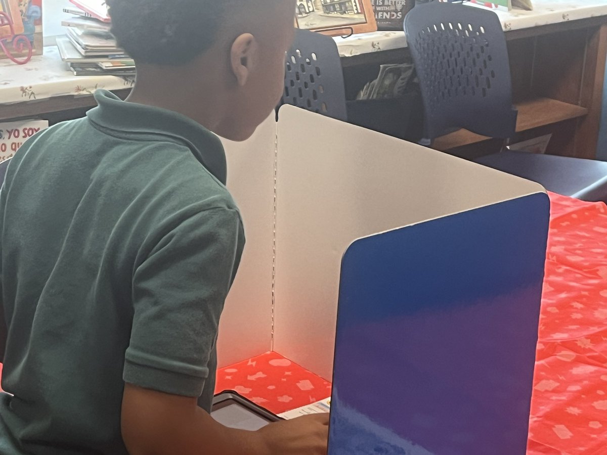 rutledge_mrs's tweet image. Looking back! Miller Mock Voting in the library! @WBMillerVikings @DISD_Libraries @DHLibraryStax @DISDLibrarian