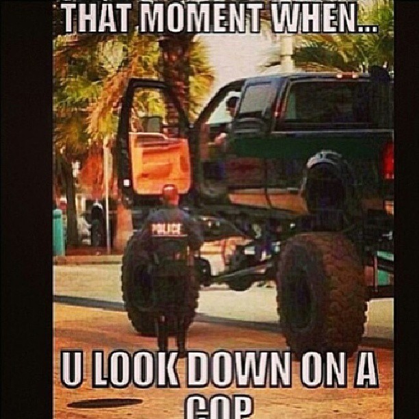 He really doesn't look down on cops. It's the car🤣🤣