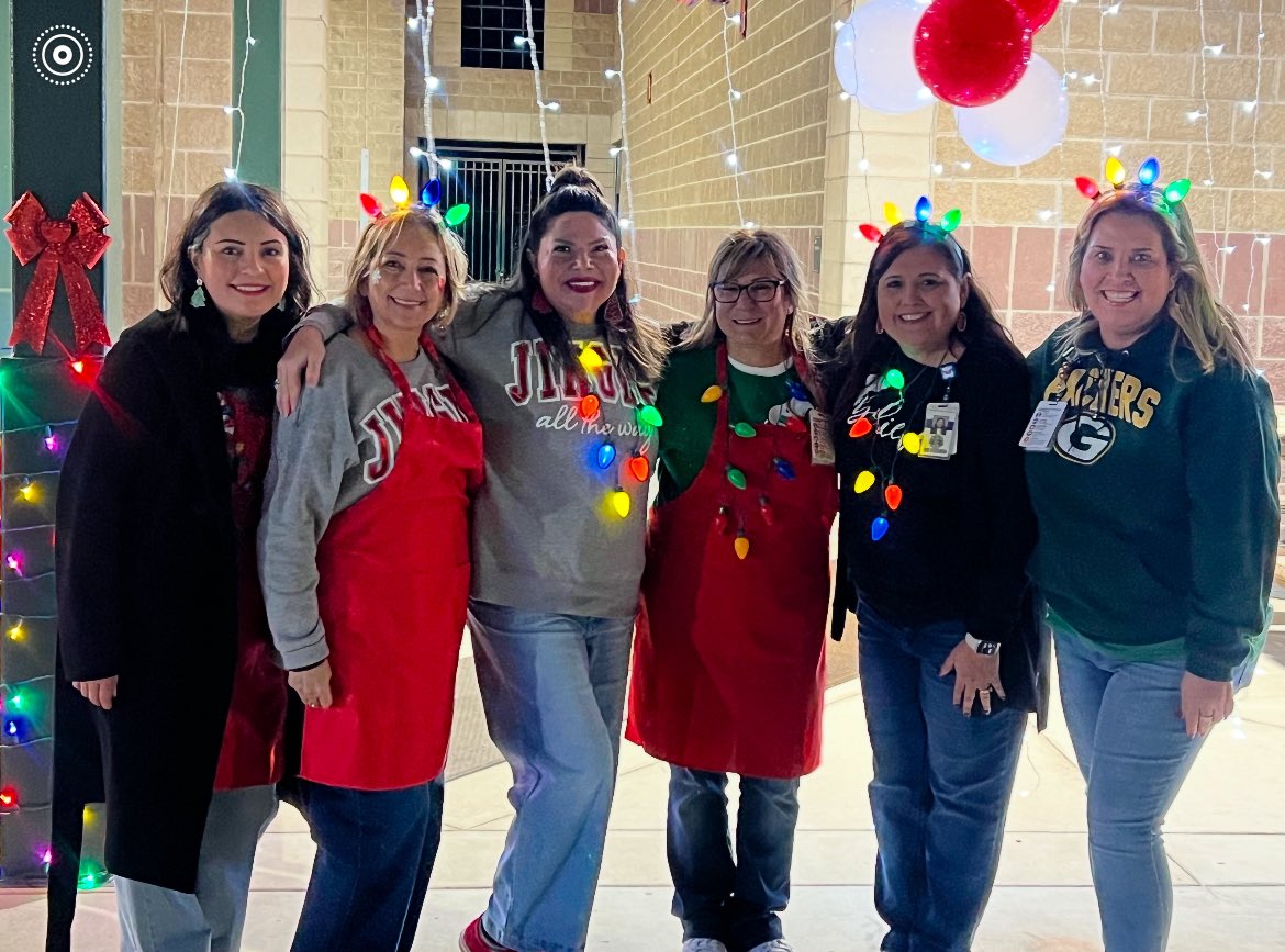 Myers Elementary (@nisdmyers) on Twitter photo Thank you to our Myers Community for a great Christmas Literacy Night! A bit chilly, but had a jolly time! <a href="/NISD/">Northside ISD</a> <a href="/nisdelemelar/">Elementary ELAR</a> Thank you to our Myers Community for a great Christmas Literacy Night! A bit chilly, but had a jolly time! <a href="/NISD/">Northside ISD</a> <a href="/nisdelemelar/">Elementary ELAR</a>