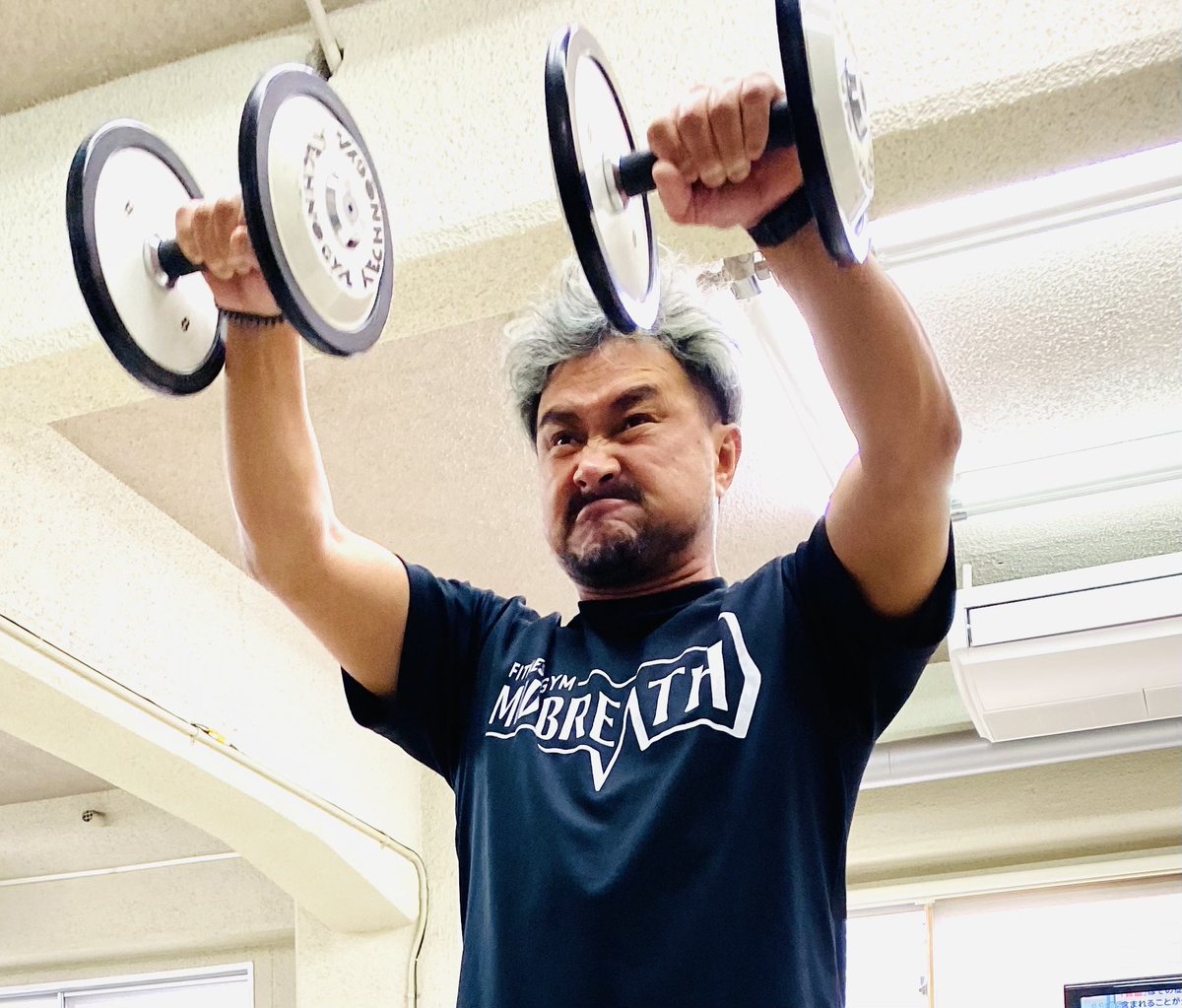 midbreathcom's tweet photo. レイパロマ選手、今週も連日パーソナルトレーニングを対応させて頂きました。
12月15日(日)15時〜ダブプロレス広島BLUELIVE大会開催です！
https://t.co/10wcp90Fvk…
#レイパロマ
#dovepro
#アカプルコ
#fitnessstudio123
https://t.co/6p5HB8KWZZ
#リラクゼ123
https://t.co/U6PLtu0hzh
#midbreath https://t.co/BD76nKRt70