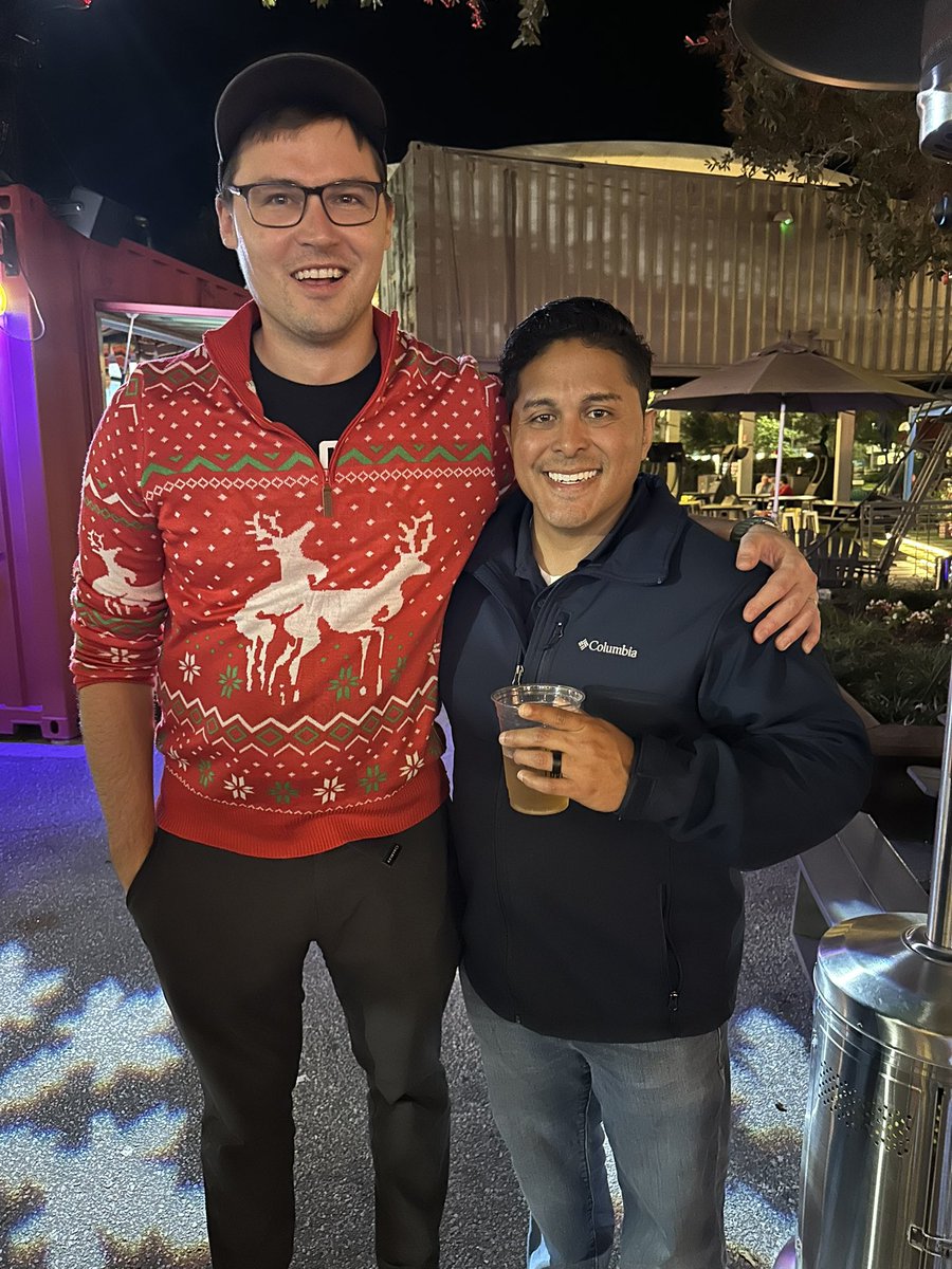 This operator is crushing it <a href="/SantiagoIzzy/">Israel Santiago-Moreno Jr.</a> 

First Internet did the SBA financing, <a href="/smblawgroup/">SMB Law Group</a> did the legal and @SMBJackieHirsch found his deal

Proud of him and what he’s building