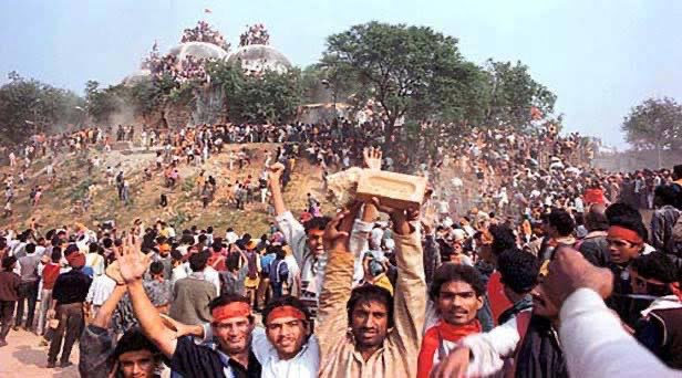 RitikaChandola's tweet photo. Kothari brothers, who initiated Shaurya Diwas by raising the saffron flag at illegal Dhancha Babri Masjid.
Never forget, never forgive… Today is Bravery Day, #6thDec #शौर्य_दिवस
https://t.co/j0aDE0onE1 https://t.co/daEv2grlOY