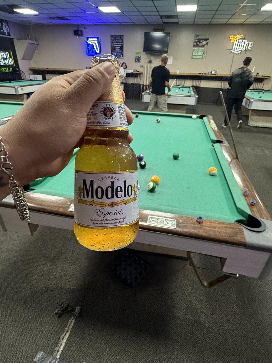 L̶a̶z̶u̶l̶ tweet media