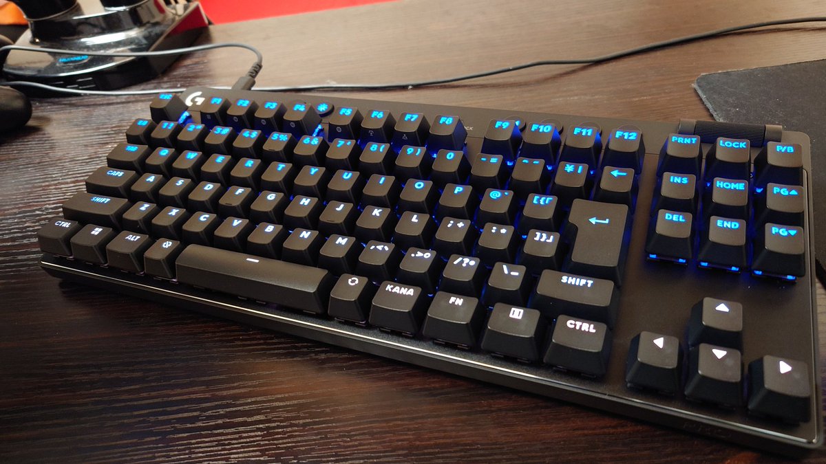 hqtter3's tweet photo. 妻に内緒でキーボード新調しました。 https://t.co/MEjDY4BrVH