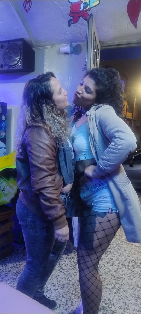 Feliz juernes😘 con <a href="/SweetUrbi/">Nicoll_williams</a>