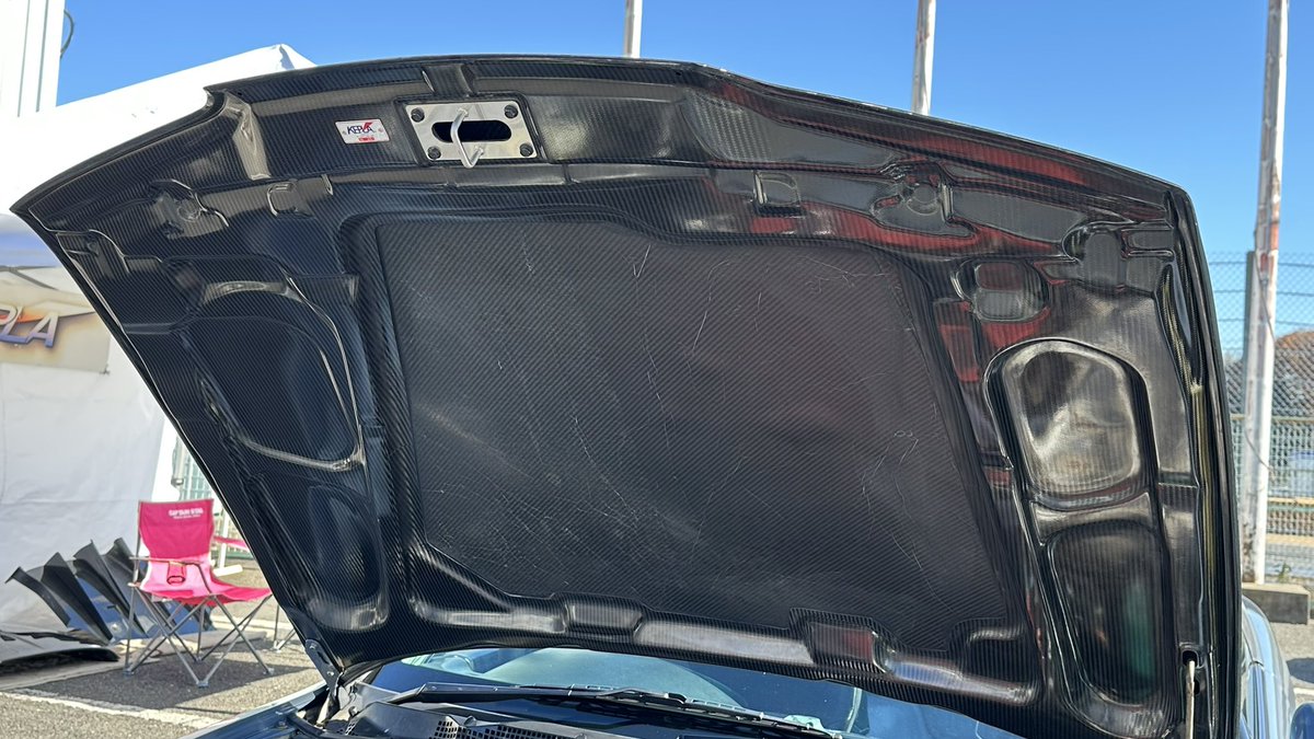 kimcoDC2's tweet image. KEPLAさんのドライカーボンボンネット装着してTC2000ベストタイム更新✨
やったー\( ˙꒳​˙ \三/ ˙꒳​˙)/

重量は驚異の3kg‼️

SUNTEKのプロテクションフィルムで紫外線と飛び石対策もバッチリです😉

#KEPLA
#JunDesignTechnik
#SUNTEK
#DC2
#アンパラ走