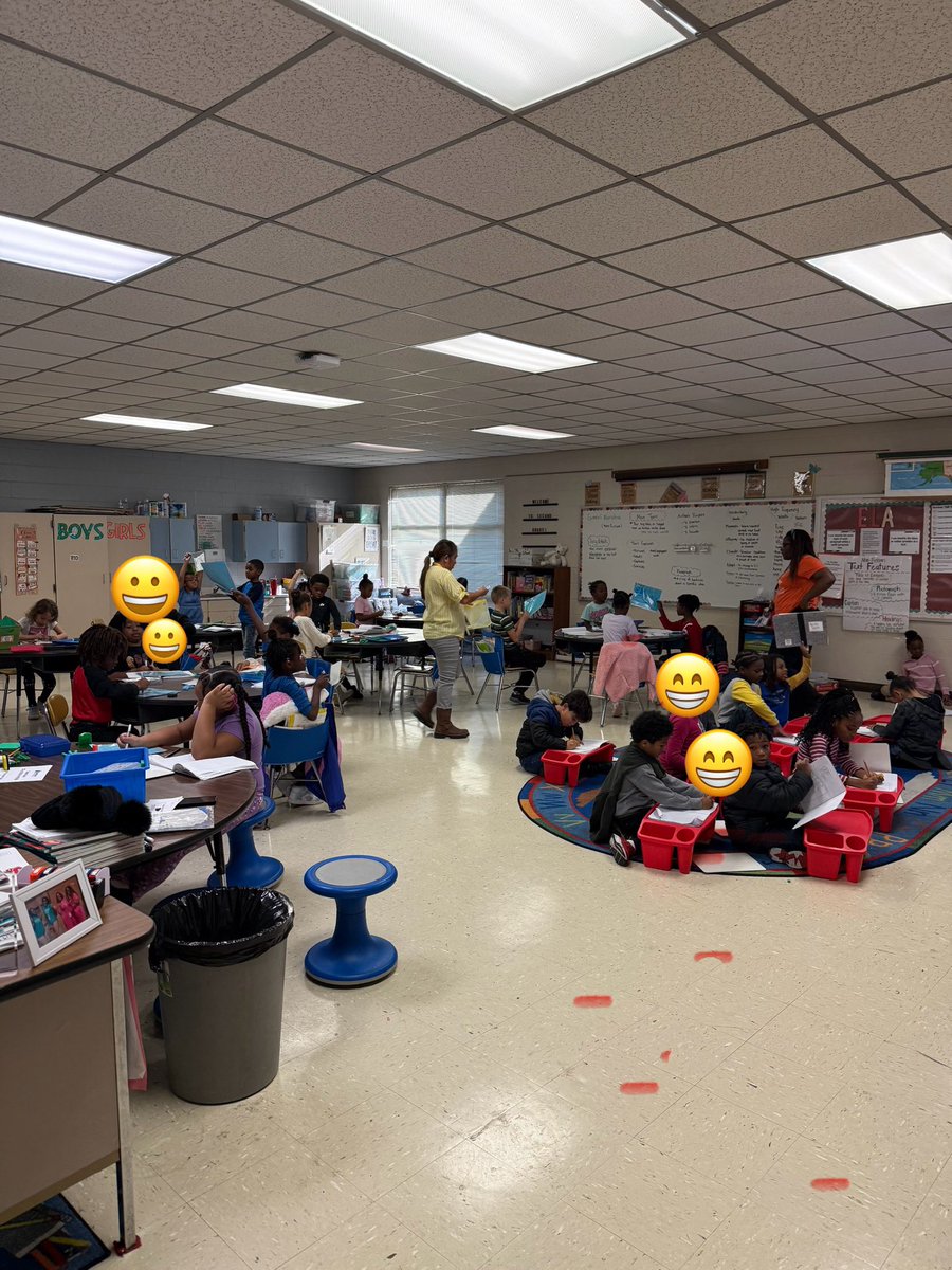 Two of the Four 2nd grade Premier  Professionals engaging in the co-teaching model: 1 Teach 1 Assist as they remediate in NC.2.OA.1a <a href="/taimonge/">Dr. Tai Lee Monge</a> <a href="/LoydEAuman/">Loyd E. Auman Elementary</a> <a href="/CumberlandCoSch/">Cumberland County Schools</a> #WeAreCCS