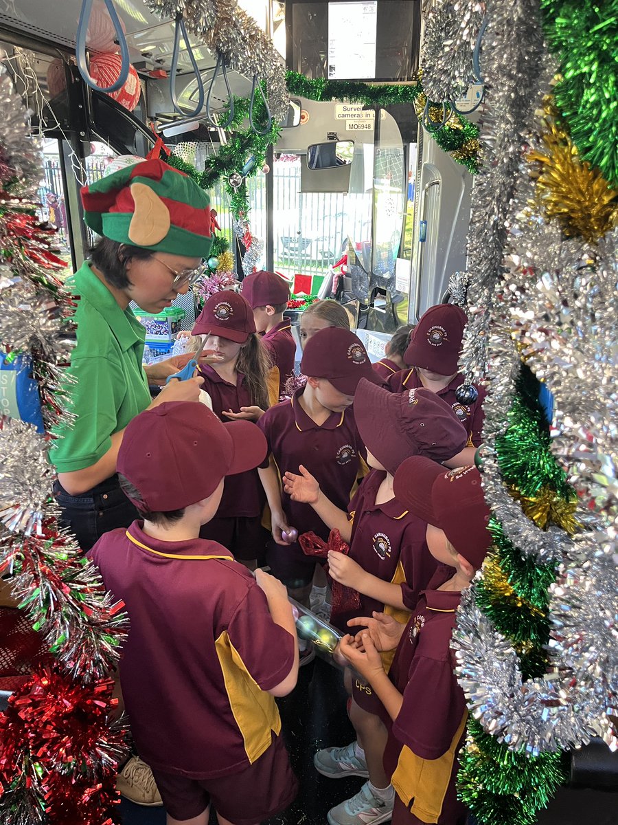 A fantastic community event today. Thanks to U-Go Mobility for having the Ss decorate your bus for Christmas! Such fun. We hope we win the competition! #communityspirit #festivefun #proudlypublic  <a href="/caringbah_p/">Caringbah PS</a> <a href="/NSWEducation/">NSW Dept of Education</a> <a href="/PEFOZ/">Public Ed Foundation</a>