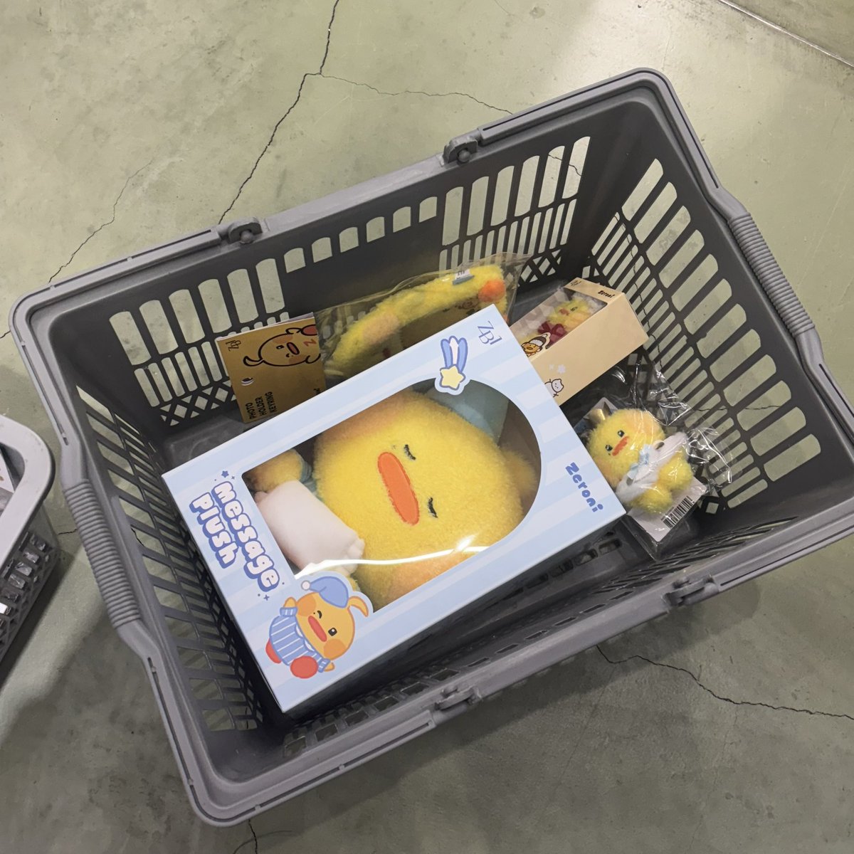 초바비 tweet media