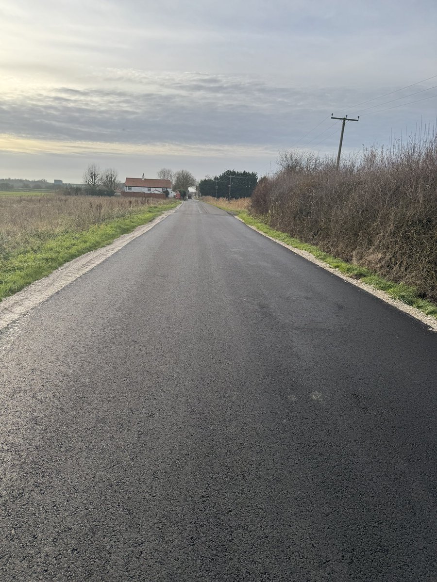 DanielMcNally3's tweet photo. It is good to see the result of the recent resurfacing scheme on Firebeacon Lane. Nothing more satisfying than looking at freshly laid tarmac and new markings. 

Firebeacon Lane was in such a poor state. I am pleased my campaign to get this road resurfaced has finally been done. https://t.co/YaOcdsbYAK