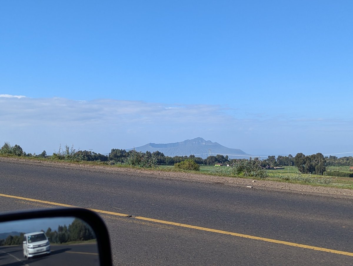 There are only two ways to avoid the Naivasha Speed trap on A104 after this view or any other:-
1. Maintain speeds of 100kph max.
2. Have Ksh 5,000 instant cash bail.