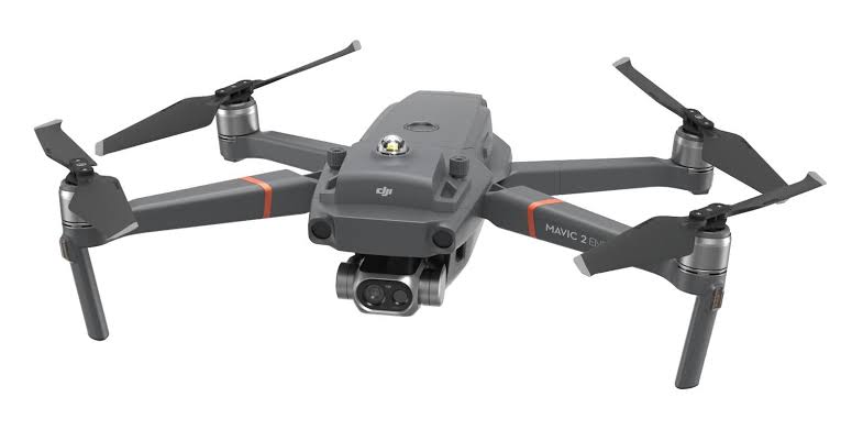 fish_nefastulo's tweet photo. @EthicalTruther Looks like a typical DJI drone with a beacon. Mine looks just like that when flying at night. https://t.co/kUJArWtfec