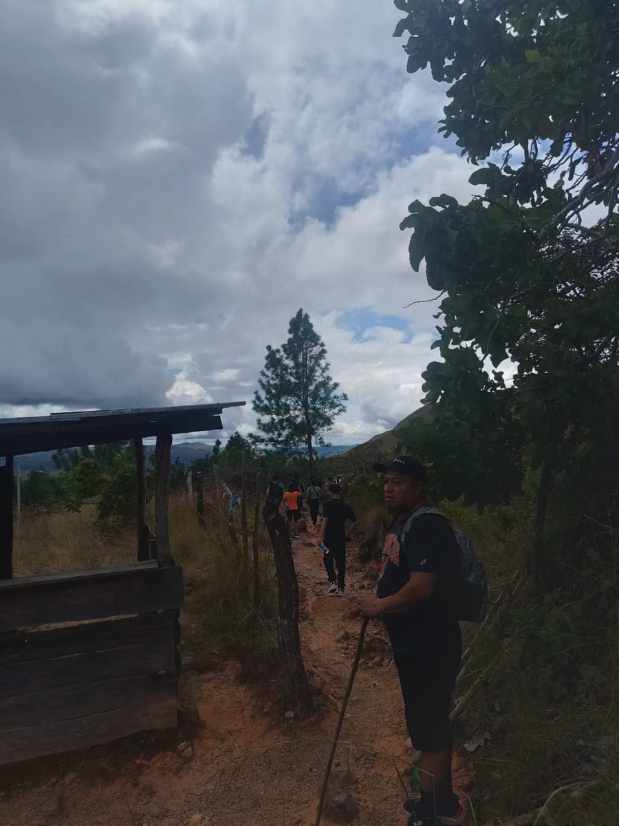 Agencia_ASF's tweet photo. 🌲 Escápate a La Yeguada 🌲
Descubre la magia del bosque de pinos con nuestro exclusivo paquete. Disfruta de hospedaje en glamping, actividades al aire libre como kayak, senderismo y fogatas nocturnas bajo un cielo estrellado. Reserva ahora y obtén un 10% de descuento. #viaje https://t.co/fOXCRW0mP9