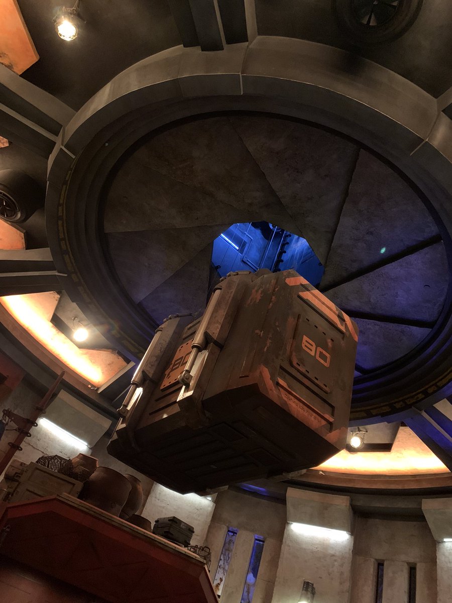 shwtec's tweet photo. Dinner π½ at Docking Bay 7 #GalaxysEdge #TipYip #HollywoodStudios #WaltDisneyWorld #StarWars https://t.co/aLRd9H928o