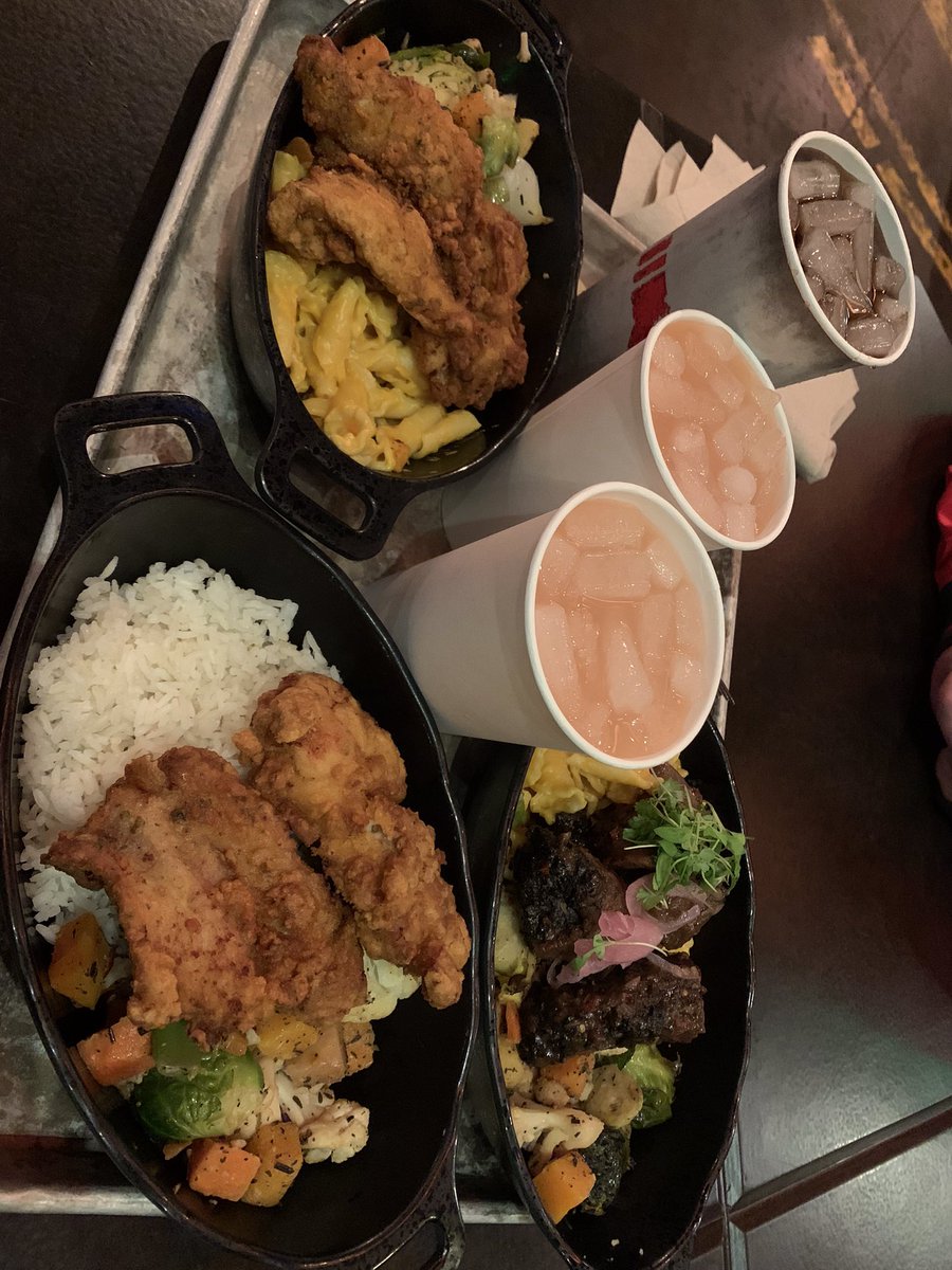shwtec's tweet photo. Dinner π½ at Docking Bay 7 #GalaxysEdge #TipYip #HollywoodStudios #WaltDisneyWorld #StarWars https://t.co/aLRd9H928o