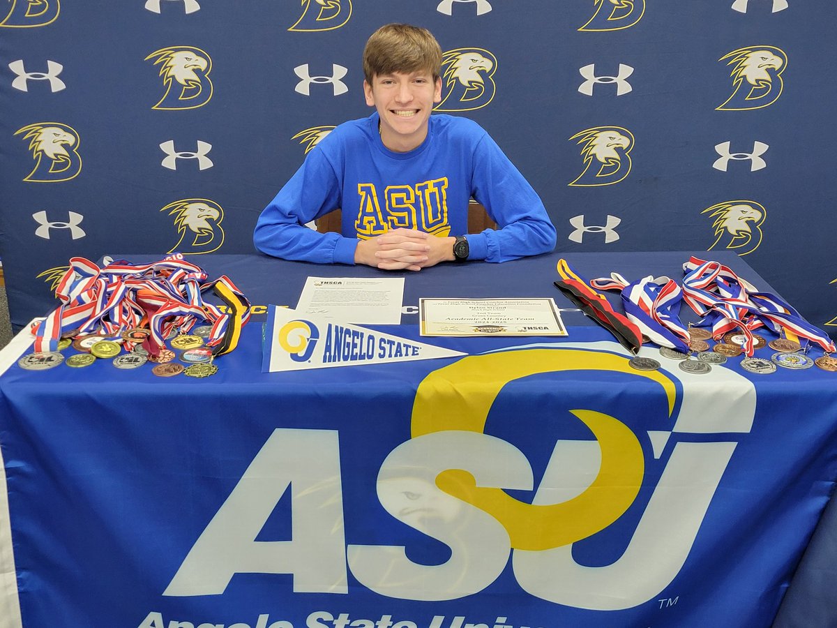 Brock Cross Country tweet media