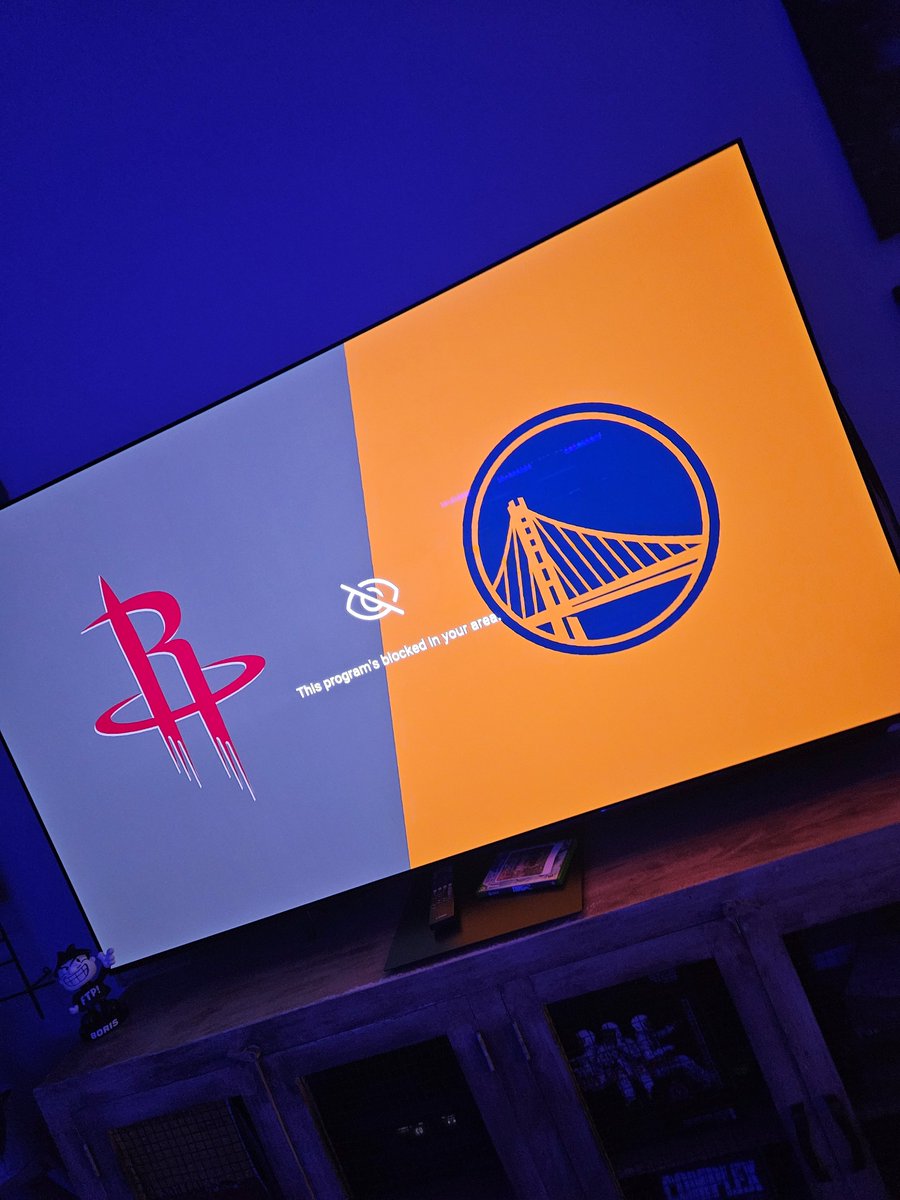 slgaray's tweet photo. @NBA @HoustonRockets this is some petty greedy BS.  Now it is cemeted that I will never pay to subscribe to your small ass little cable network.  Like literally NEVER!! https://t.co/R78c7k5JE2