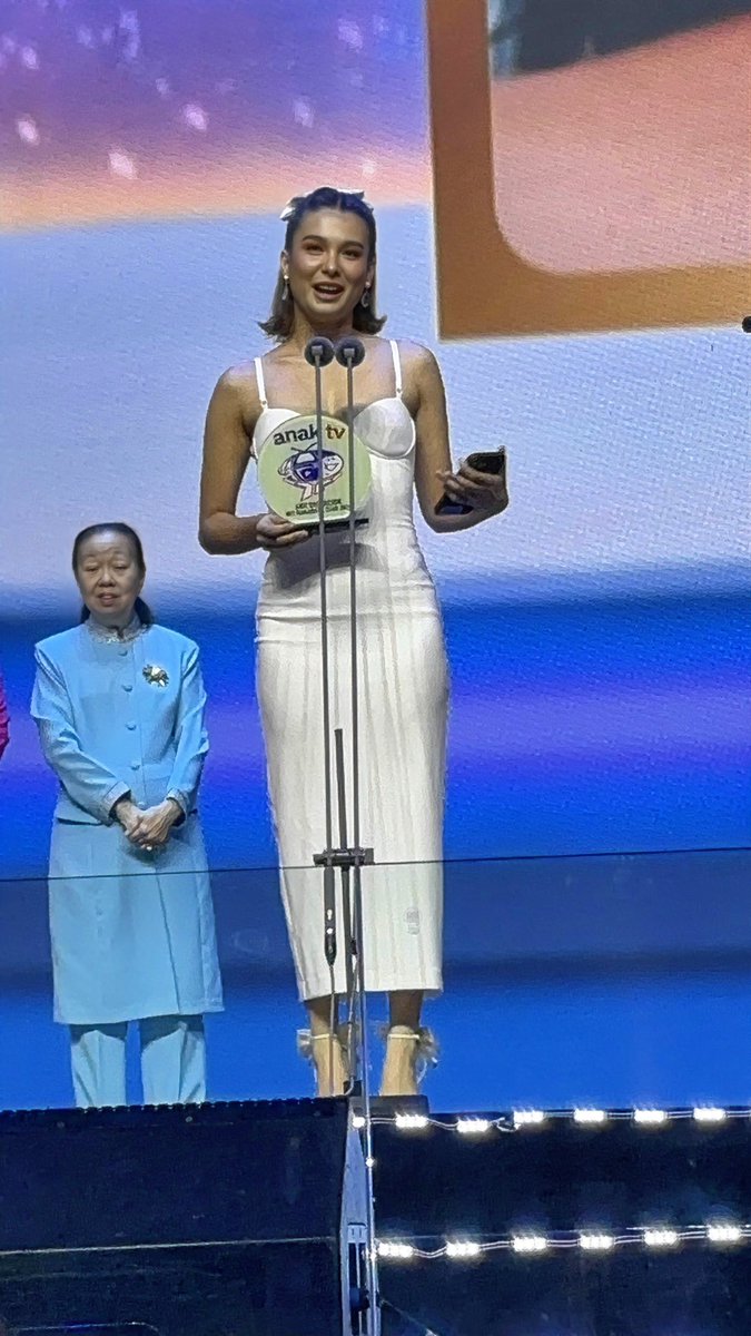 teamanjiuniv's tweet photo. Today may be a long day for you, but you began it with gratitude and a sense of blessing. Truly, it is a beautiful day!

CONGRATS ANJI

#AnjiSalvacion @anjisalvacion 
#AnakTVAwards2024 https://t.co/v2lPtzNsSr