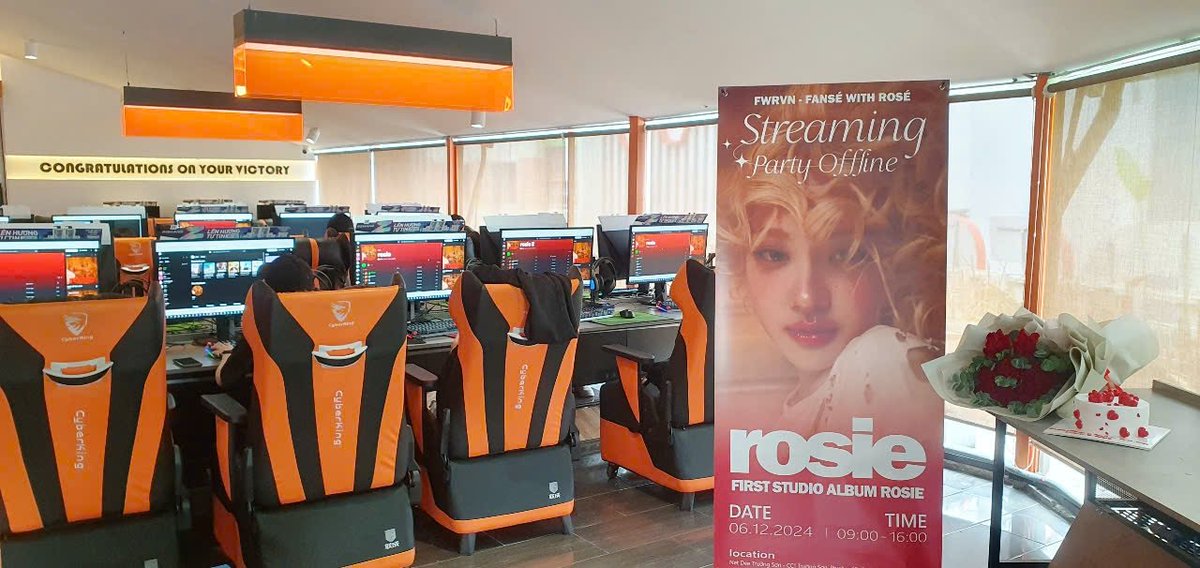 fwr_vn's tweet photo. Fansé With Rosé streaming party Offline today in HCM City🔥

ROSIE OUT NOW
#rosiebyROSÉ       
#ROSÉ_rosie         
#rosesarerosie https://t.co/cNp0oxl5XF