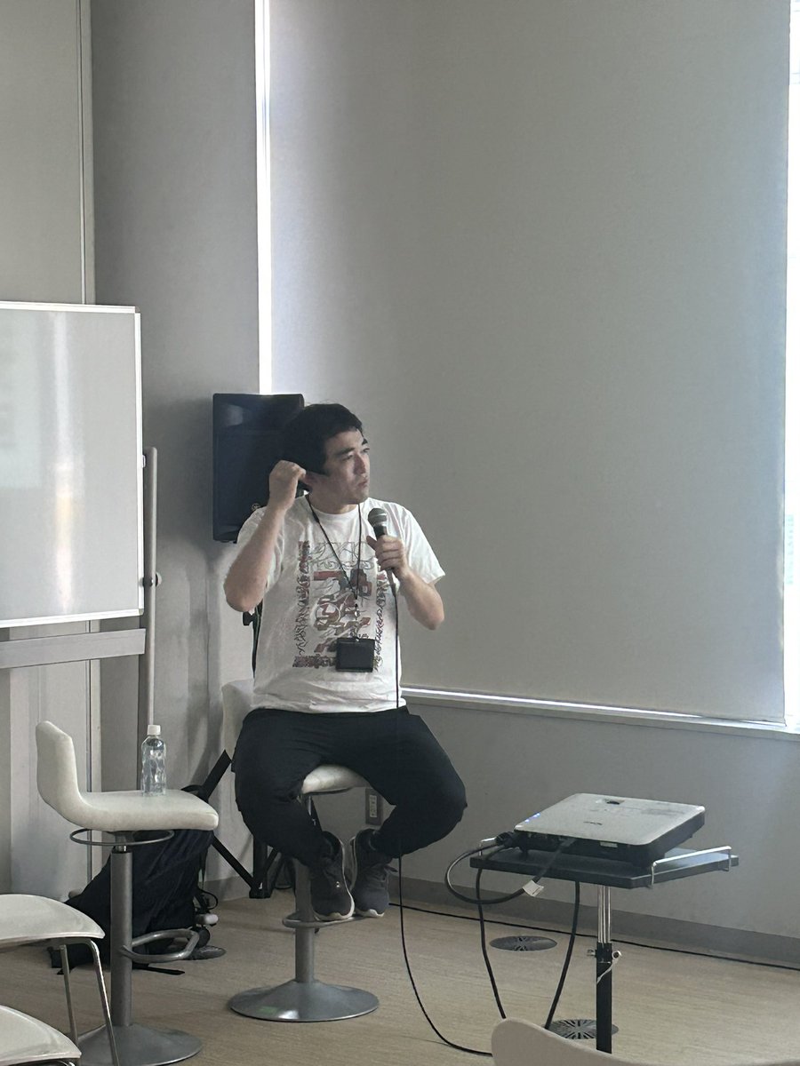 NFTTYO60939595's tweet photo. ［WEB3-8］
🧠合同会社DAOが拓く新たなビジネスフロンティア～法人格取得がもたらす可能
性〜

［スピーカー］
磯野 太佑 SMBC日興証券株式会社 Funder Storm
クリス・ダイ ANGO合同会社 Founder &amp; CEO
 #aibb  #web3bb  #ai  #web3 https://t.co/3dRmuyz0Kc