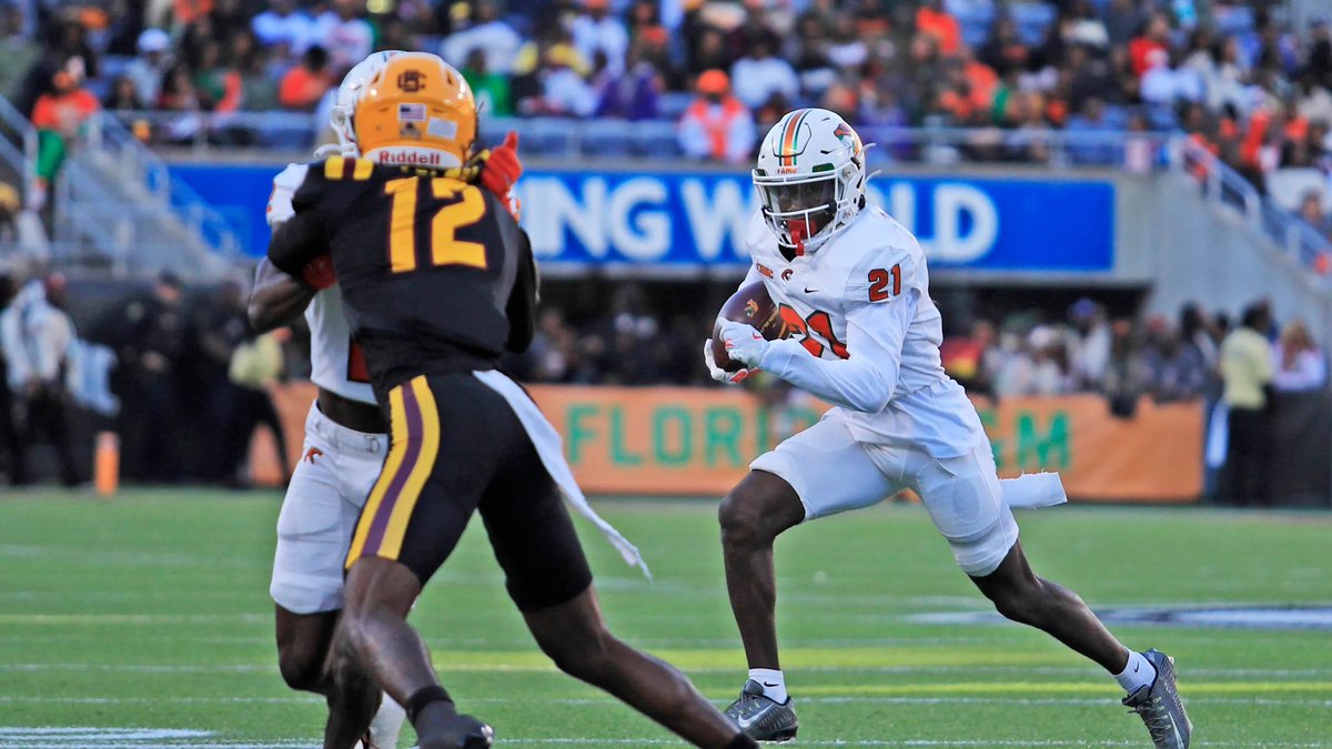 Josiah_Wat's tweet photo. Extremely Blessed to Receive my First D1 offer from FAMU!💚🧡🐍#agtg #FAMULY @Mandarin_HS_FB @D_Marc11 @HenryBurris @BullockToby1 @MHSsportszone @Coach_Cason1 @CFreemanJAX @PaulSim5198139 https://t.co/xV15rHESIo