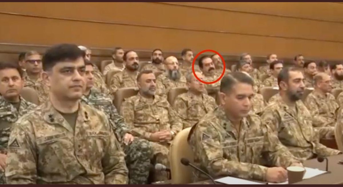 SabootInaam's tweet image. Pakistan Army’s Formation Commanders Conference today discussing how the #CorruptGenerals are going to fix Pakistan’s tattered economy as if they are some kind of subject matter experts on economy. Perhaps DGC_FaisalNaseer aka Dirty Harry (marked in the photo) can smuggle in more
