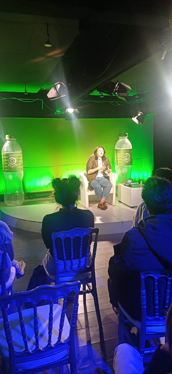 ecoceac's tweet photo. Cerramos un #FelizJueves de #TBT a 1 semana atrás, para recordar la grabación de nuestros #ForosUniversitarios desde las instalaciones de @Milenio, con las charlas de @MayHernava y 'El Químico' Guerra (@quimicolmguerra), expert@s en #EconomíaCircular 🔄 y #reciclaje ♻️ https://t.co/8rA2EuPQ65