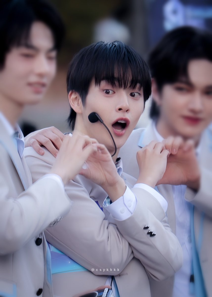 241110 미니팬 

개구장이 홍냥이 ₍^.  ̫ .^₎ 𐒡

#홍성민 #HONGSUNGMIN #洪成旻
#판타지보이즈 #FANTASYBOYS 
#스타라이트보이즈 #Starlightsboys