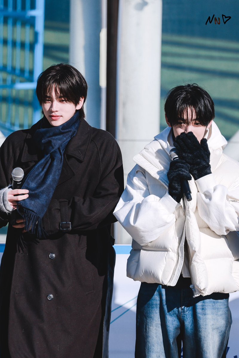NN_tws's tweet photo. 241206  🌸

#TWS #투어스 #신유 #한진 #한류즈 https://t.co/ly9H6TyRuM