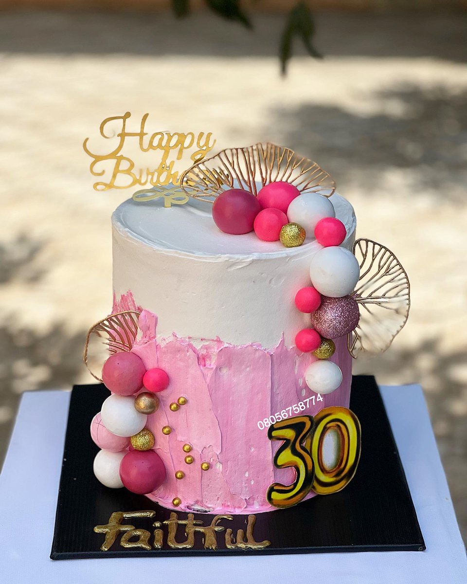 Cakes_by_fay's tweet photo. @zeecakesntreats Pink, in my gallery https://t.co/RCT912lBlM