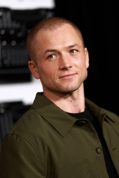 Taron Egerton Fanpage tweet media