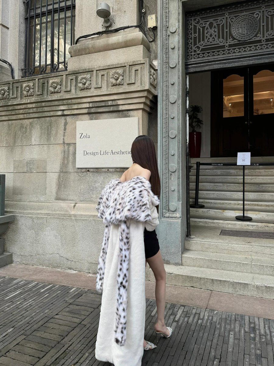 I got really cold to take this photo