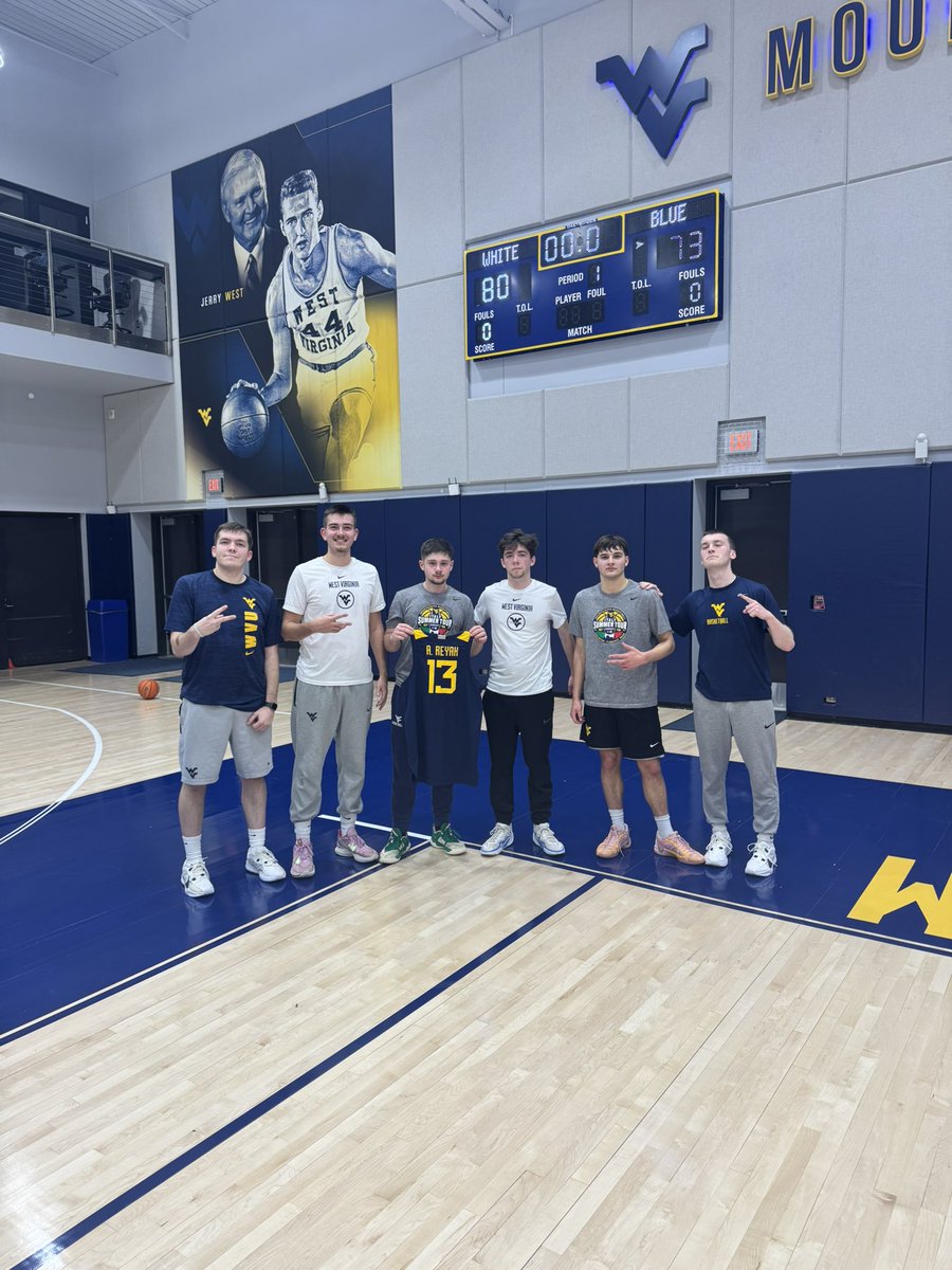 WVU_mbbmanagers's tweet photo. Starting the weekend right with a dub! The Mounties win 80-73, against a good Georgetown squad.
@ManagerGames_
#HailWV #LetsGo #FSSU https://t.co/jw8GEHklzS