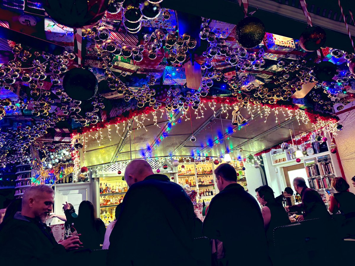 Alison Cook tweet media