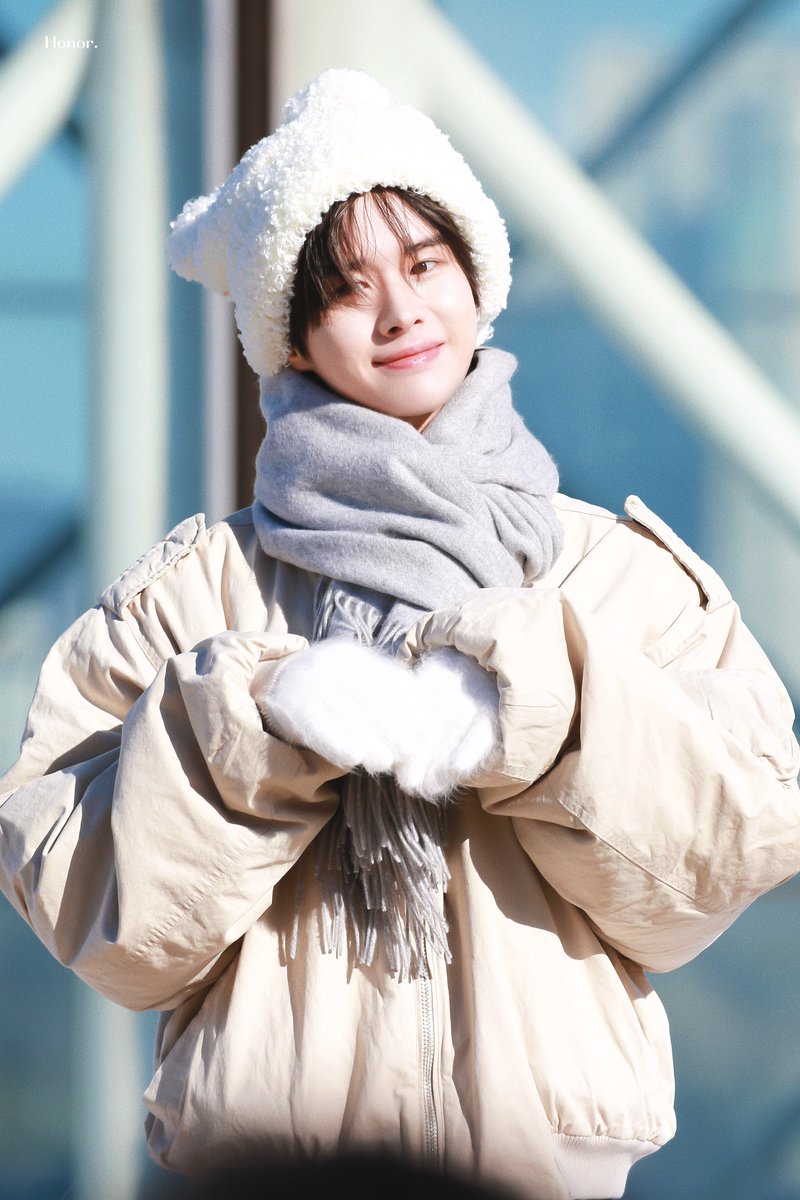 Honor_1002's tweet photo. 241206 미니팬미팅

#KYUNGMIN #경민 #TWS #투어스 https://t.co/G9f0zLRNm5