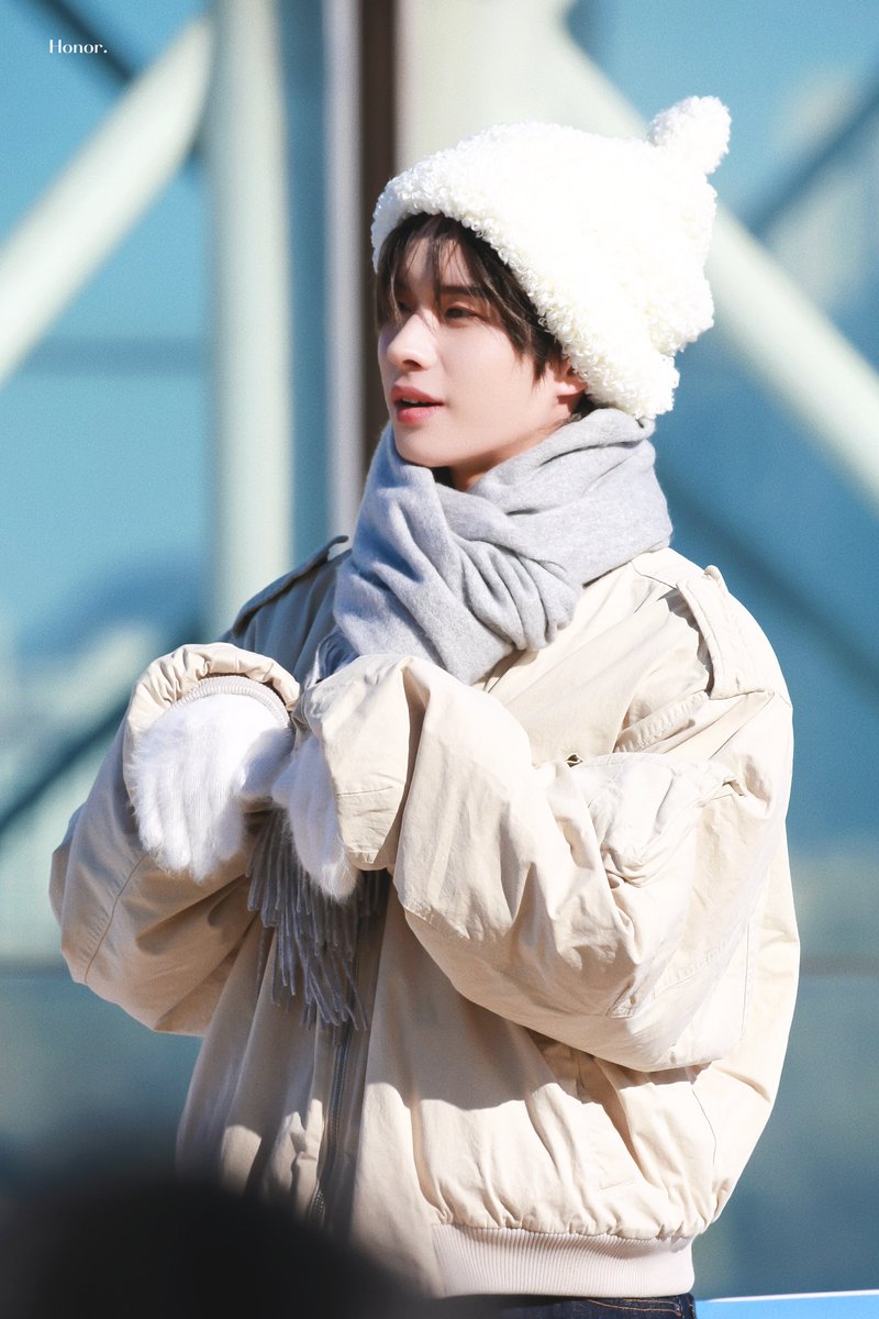 Honor_1002's tweet photo. 241206 미니팬미팅

#KYUNGMIN #경민 #TWS #투어스 https://t.co/G9f0zLRNm5