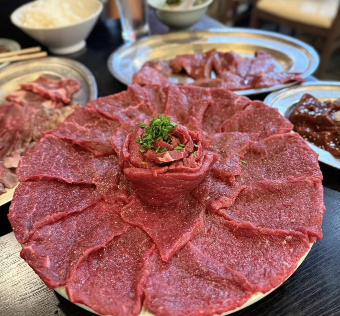 ntm96078's tweet photo. 今日のらんち
豪華🥩

12月夜はどこもかしこも忙しく
なかなか集まれないから
昼にランチ忘年会なるものを開く
もち全員ノンアル

楽しい😆 https://t.co/MQ00KNeFTJ