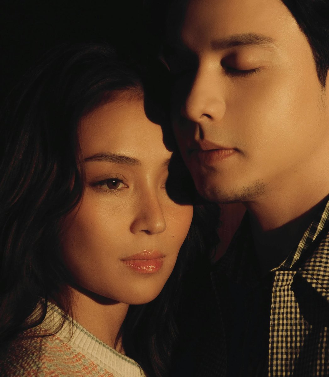 gmanetwork's tweet photo. NO SPACES ALLOWED 🥰

#HelloLoveAgain stars #AldenRichards and #KathrynBernardo headline a new magazine feature.
•
📸: Gabriel Villareal | L’Officiel PH https://t.co/ea6Cl0gcyR