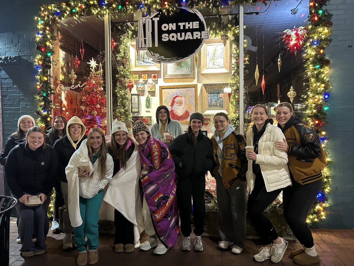 Fun on the Bentonville square tonight! Go Jackets!! #PoundTheStone